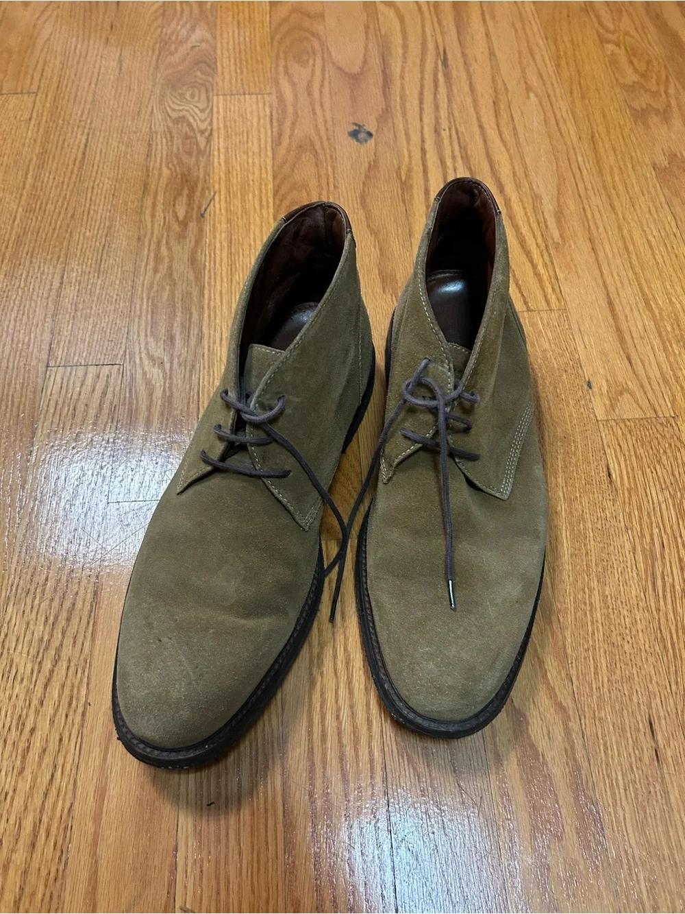 Johnston & Murphy Olive Suede Chukka Boots